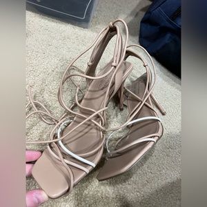 Tie up heels
